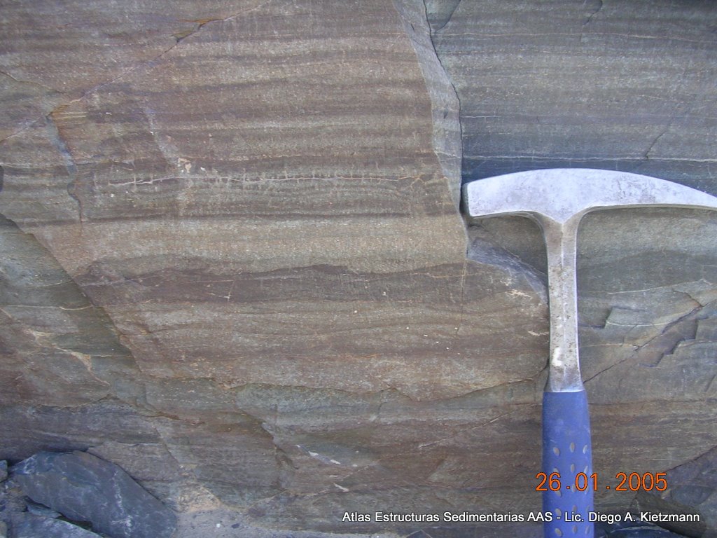 Laminación ondulítica - Fotografía: Diego A. Kietzmann | Formación Tordillo Kimmeridgiano, Cuenca Neuquina.